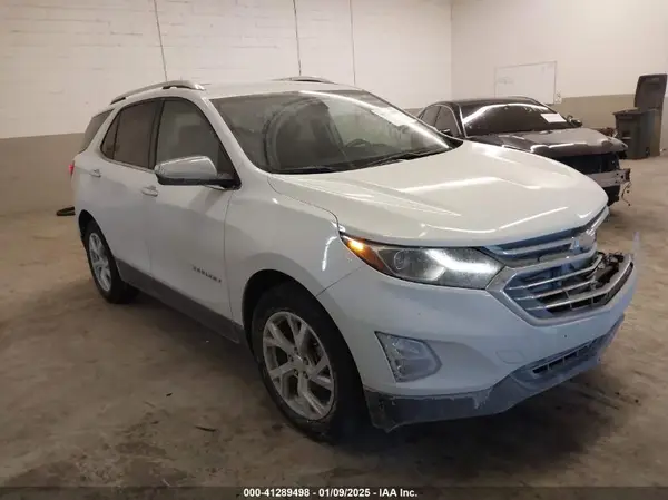 2GNAXMEV0J6224719 2018 CHEVROLET EQUINOX - Image 1