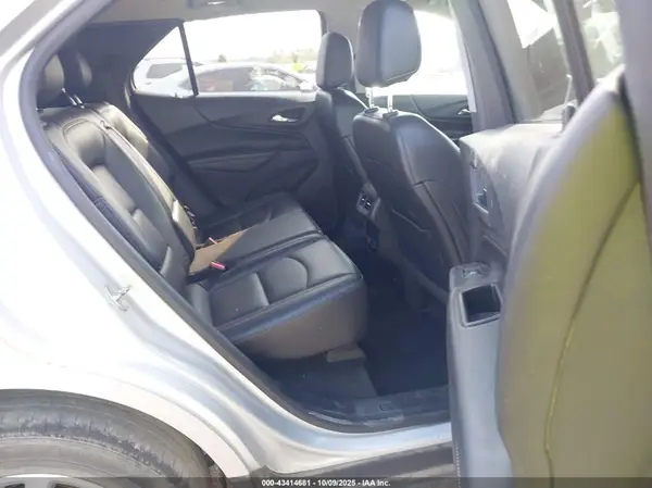 2GNAXMEV0J6296472 2018 CHEVROLET EQUINOX - Image 8