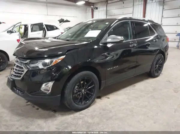 2GNAXMEV5J6132800 2018 CHEVROLET EQUINOX - Image 2