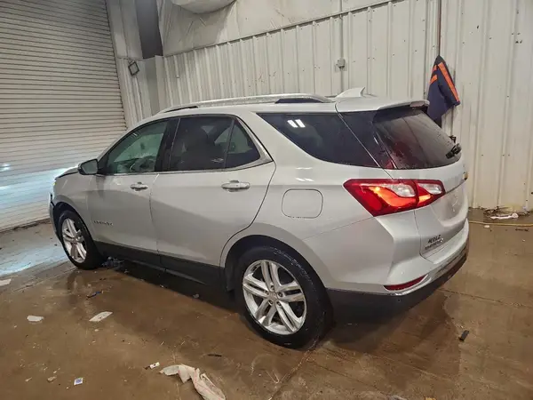 2GNAXMEV5J6134269 2018 CHEVROLET EQUINOX - Image 2