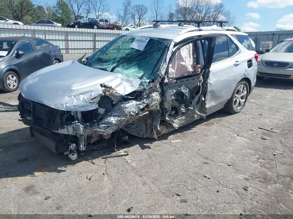 2GNAXMEV6J6238804 2018 CHEVROLET EQUINOX - Image 2