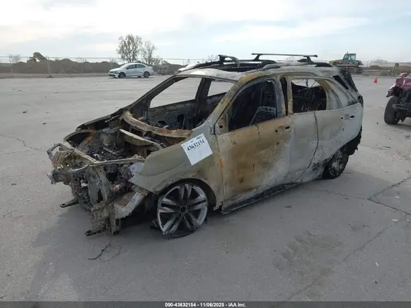 2GNAXMEV6J6276940 2018 CHEVROLET EQUINOX - Image 2