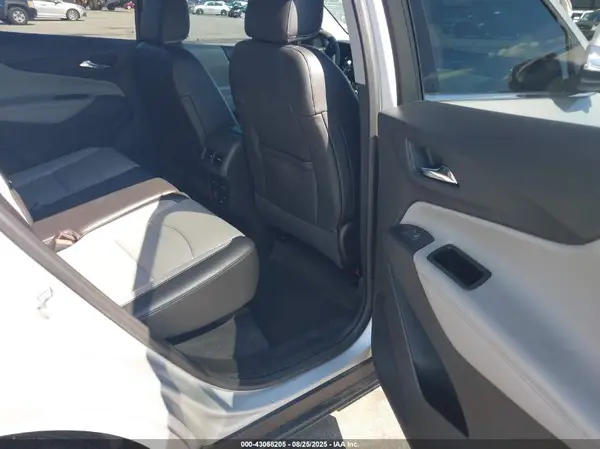 2GNAXMEV7J6285551 2018 CHEVROLET EQUINOX - Image 8