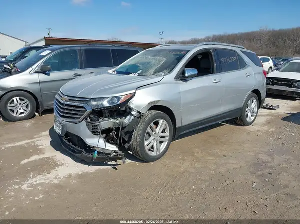2GNAXMEV8J6104960 2018 CHEVROLET EQUINOX - Image 2
