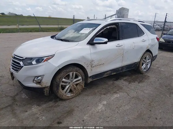 2GNAXMEV9J6111335 2018 CHEVROLET EQUINOX - Image 2