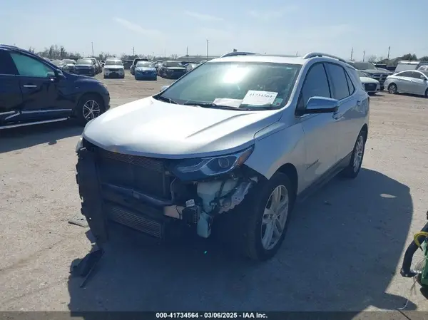 2GNAXMEV9J6338735 2018 CHEVROLET EQUINOX - Image 2