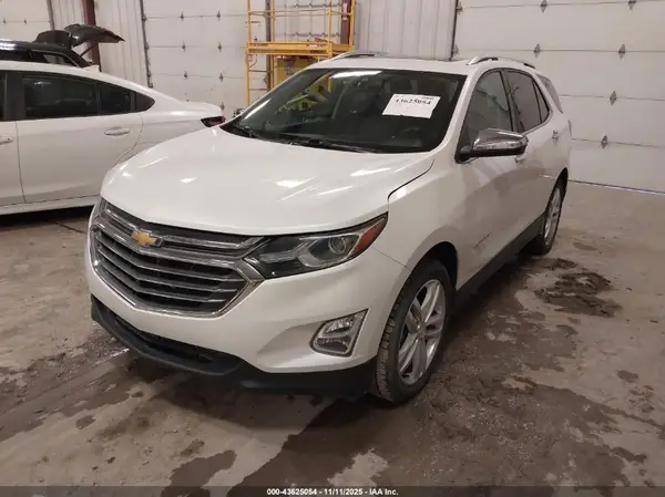 2GNAXMEVXJ6134784 2018 CHEVROLET EQUINOX - Image 2