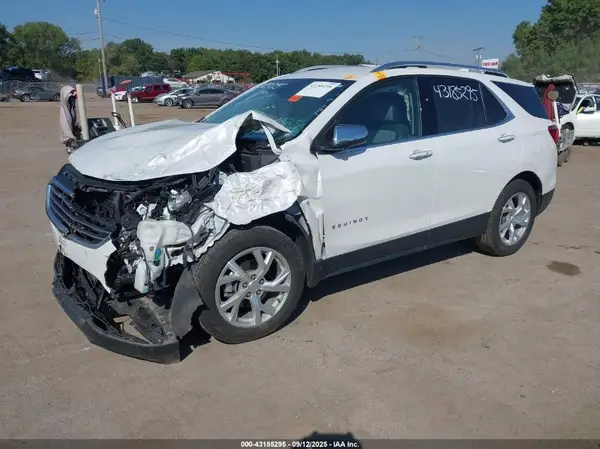 2GNAXMEVXJ6260224 2018 CHEVROLET EQUINOX - Image 2