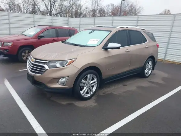 2GNAXMEVXJ6267741 2018 CHEVROLET EQUINOX - Image 2