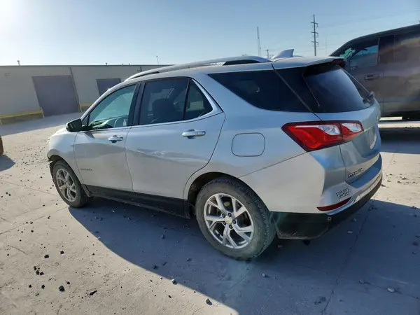 2GNAXMEVXJ6296334 2018 CHEVROLET EQUINOX - Image 2