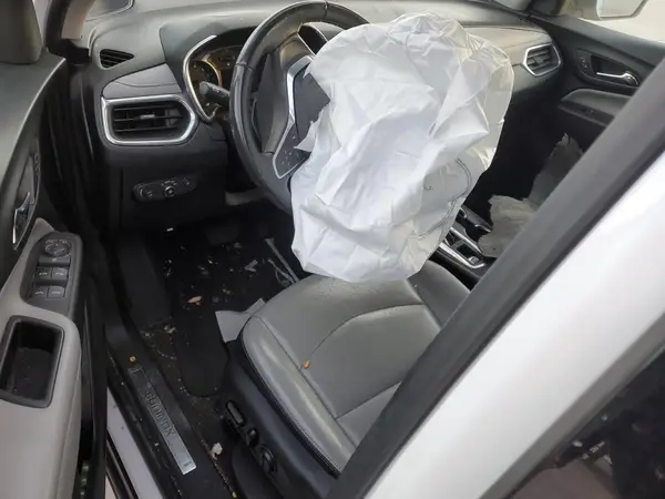 2GNAXMEVXJ6296882 2018 CHEVROLET EQUINOX - Image 8