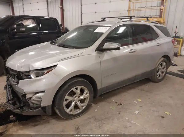 2GNAXNEV2K6258281 2019 CHEVROLET EQUINOX - Image 2