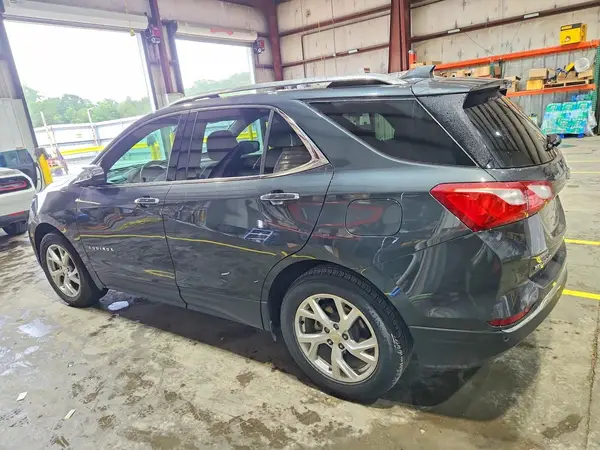 2GNAXNEV4L6165215 2020 CHEVROLET EQUINOX - Image 2