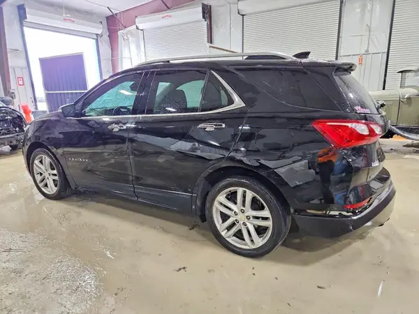 2GNAXNEV8L6174757 2020 CHEVROLET EQUINOX - Image 2