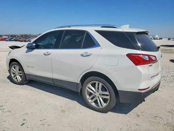 2GNAXPEX0L6239596 2020 CHEVROLET EQUINOX - Image 2