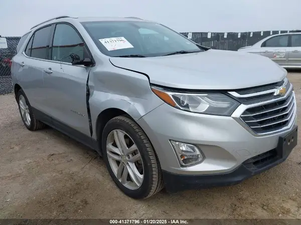 2GNAXPEX2K6225813 2019 CHEVROLET EQUINOX - Image 1