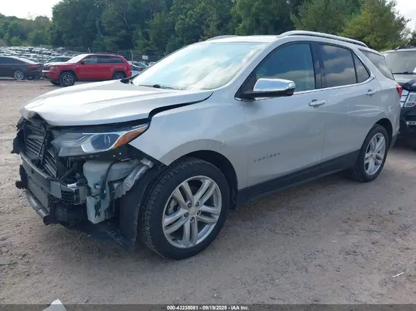 2GNAXPEX2K6256883 2019 CHEVROLET EQUINOX - Image 2