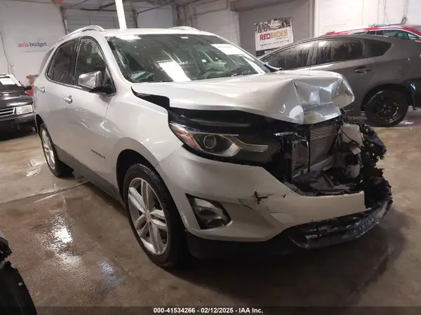 2GNAXPEX8K6167738 2019 CHEVROLET EQUINOX - Image 1