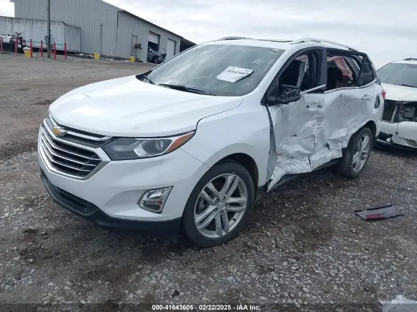 2GNAXPEX9K6187142 2019 CHEVROLET EQUINOX - Image 2