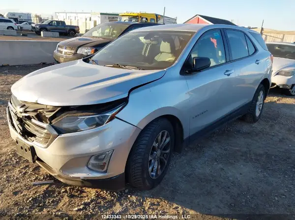 2GNAXREV0J6100379 2018 CHEVROLET EQUINOX - Image 2