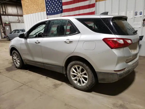 2GNAXREV0J6113603 2018 CHEVROLET EQUINOX - Image 2