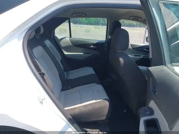 2GNAXREV0J6142017 2018 CHEVROLET EQUINOX - Image 8