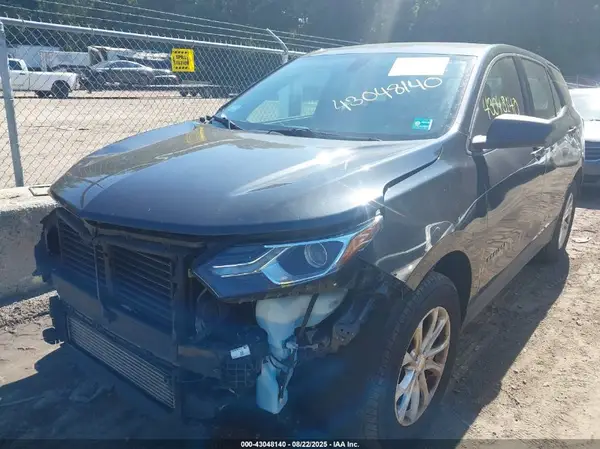 2GNAXREV0J6272752 2018 CHEVROLET EQUINOX - Image 2