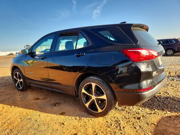 2GNAXREV0J6273948 2018 CHEVROLET EQUINOX - Image 2