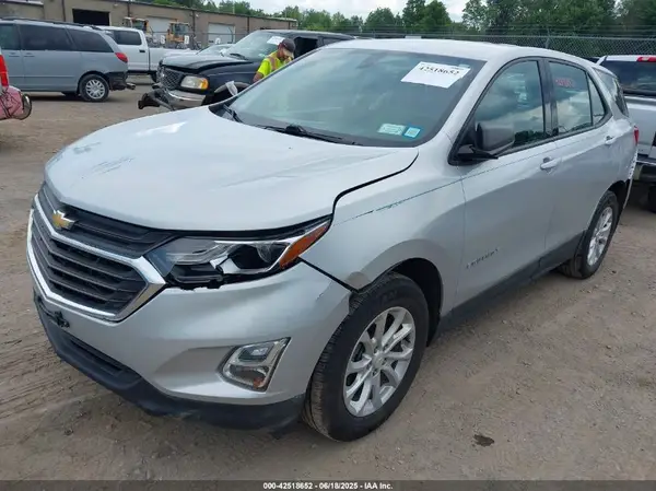 2GNAXREV0J6277451 2018 CHEVROLET EQUINOX - Image 2