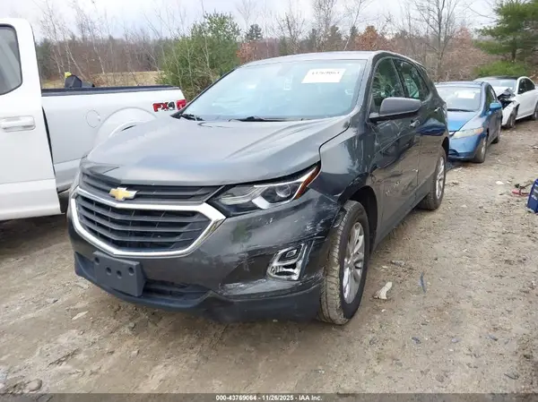2GNAXREV1J6102433 2018 CHEVROLET EQUINOX - Image 2