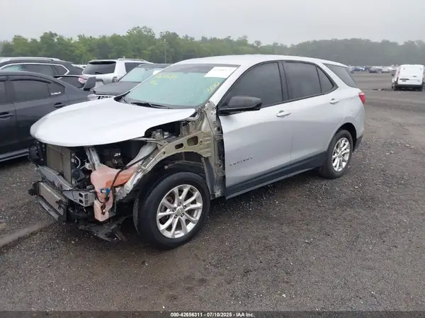 2GNAXREV1J6109799 2018 CHEVROLET EQUINOX - Image 2