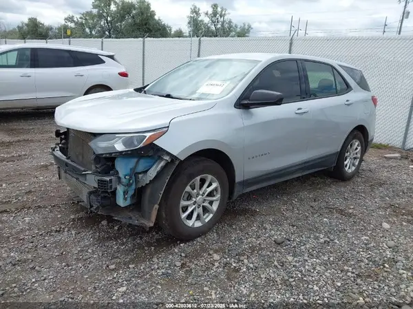 2GNAXREV1J6120477 2018 CHEVROLET EQUINOX - Image 2