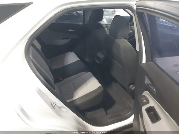 2GNAXREV1J6121127 2018 CHEVROLET EQUINOX - Image 8