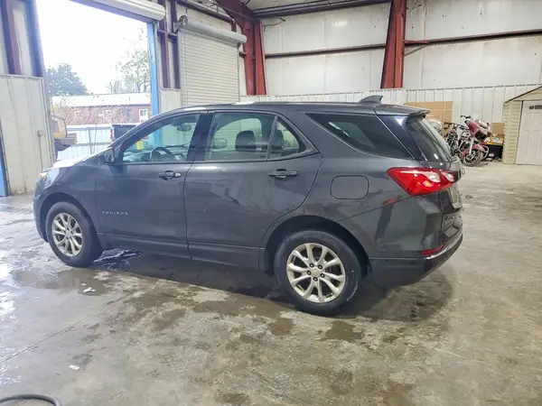 2GNAXREV1J6129261 2018 CHEVROLET EQUINOX - Image 2