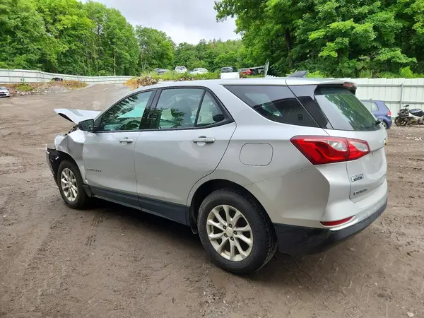 2GNAXREV1J6129843 2018 CHEVROLET EQUINOX - Image 2