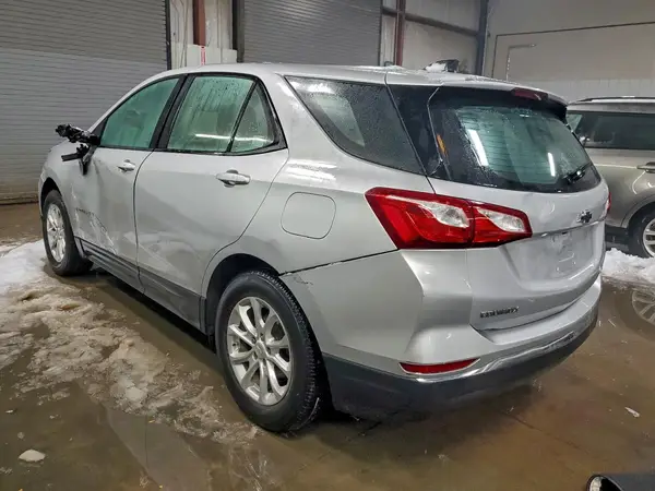 2GNAXREV1J6164267 2018 CHEVROLET EQUINOX - Image 2