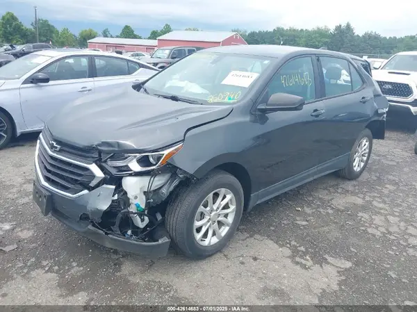 2GNAXREV1J6250940 2018 CHEVROLET EQUINOX - Image 2
