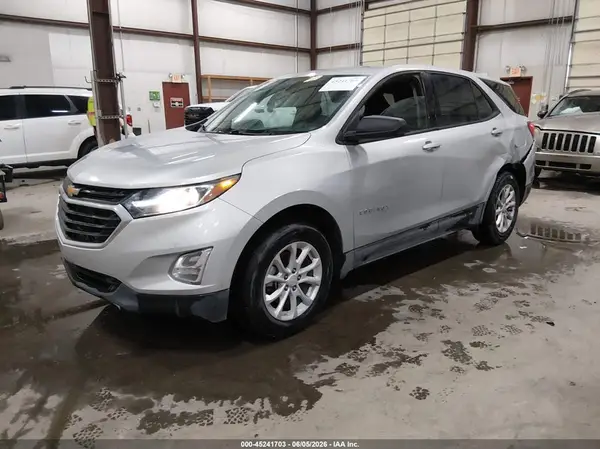 2GNAXREV1J6283548 2018 CHEVROLET EQUINOX - Image 2