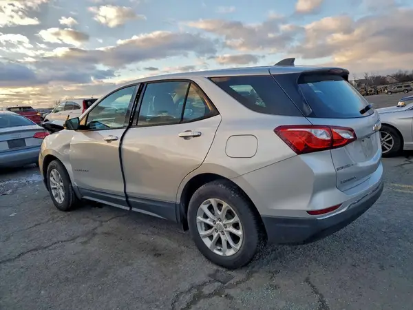 2GNAXREV1J6345725 2018 CHEVROLET EQUINOX - Image 2