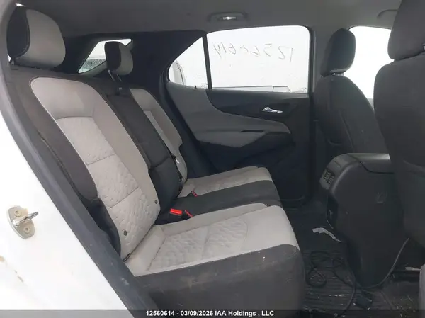 2GNAXREV3J6211329 2018 CHEVROLET EQUINOX - Image 8