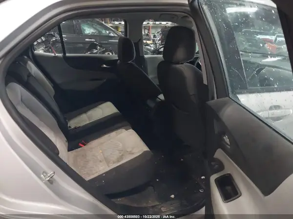 2GNAXREV3J6216918 2018 CHEVROLET EQUINOX - Image 8