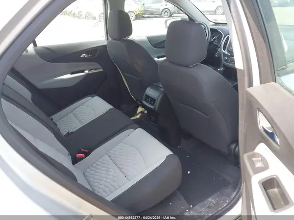 2GNAXREV3J6298696 2018 CHEVROLET EQUINOX - Image 8