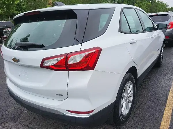 2GNAXREV3J6335939 2018 CHEVROLET EQUINOX - Image 2