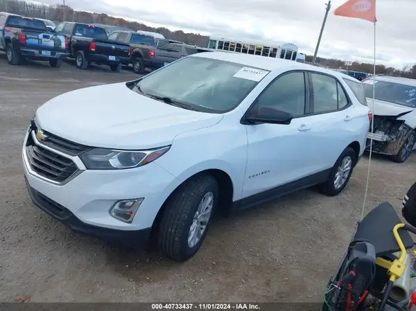 2GNAXREV4J6168099 2018 CHEVROLET EQUINOX - Image 2