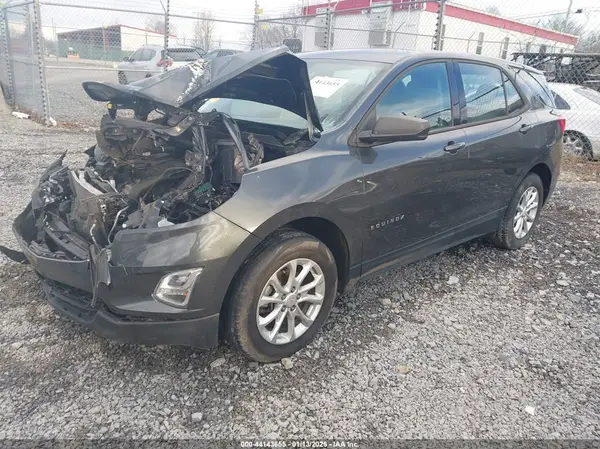 2GNAXREV4J6200890 2018 CHEVROLET EQUINOX - Image 2
