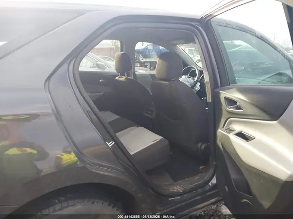 2GNAXREV4J6200890 2018 CHEVROLET EQUINOX - Image 8