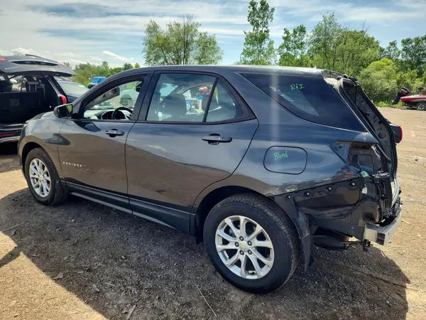 2GNAXREV4J6331429 2018 CHEVROLET EQUINOX - Image 2