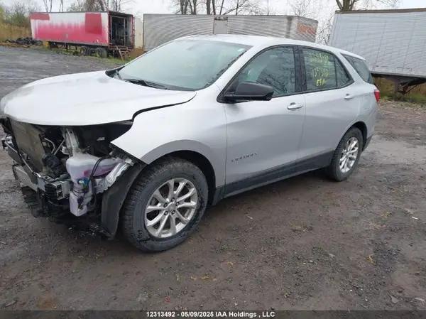 2GNAXREV5J6134348 2018 CHEVROLET EQUINOX - Image 2