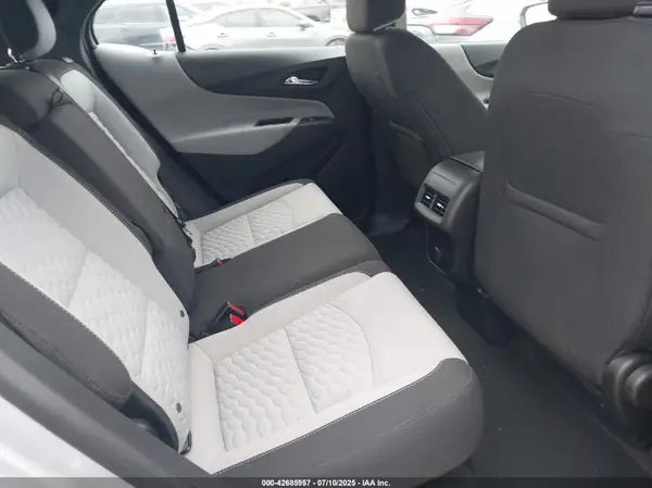 2GNAXREV5J6155555 2018 CHEVROLET EQUINOX - Image 8
