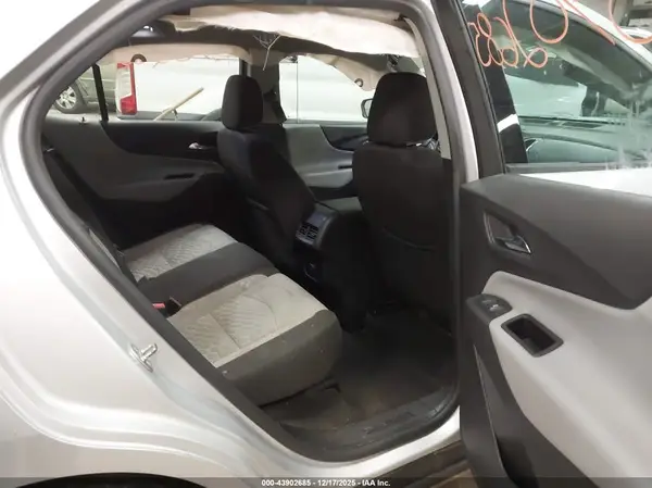 2GNAXREV5J6284136 2018 CHEVROLET EQUINOX - Image 8